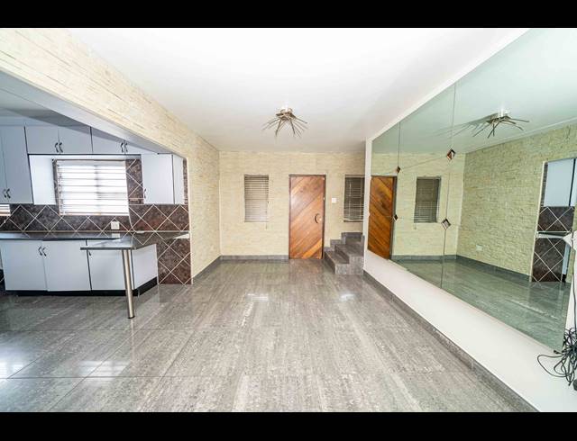 3 BEDROOM FREESTANDING FOR SALE IN SONNEVELD